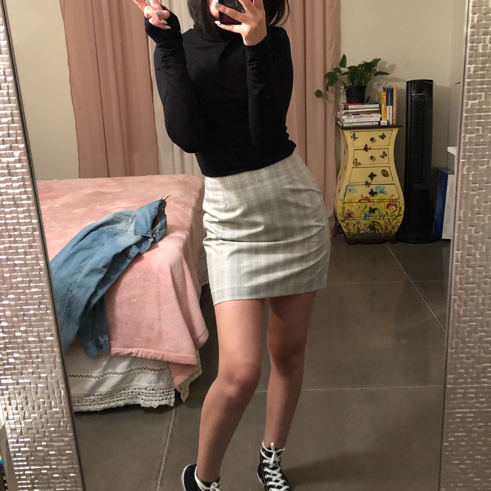 H&M plaid mini skirt light gray